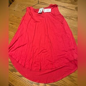Tank top that gathers in the back
